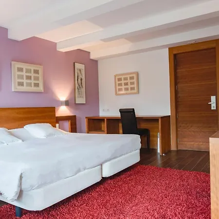 Cardos Hotel 2*