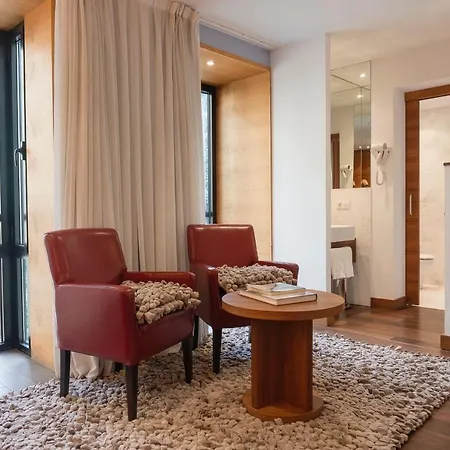 Cardos Hotel 2*