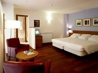 Cardos Hotel