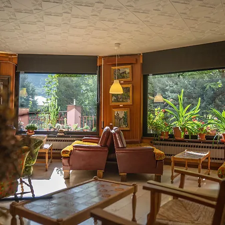 Cardos Hotel