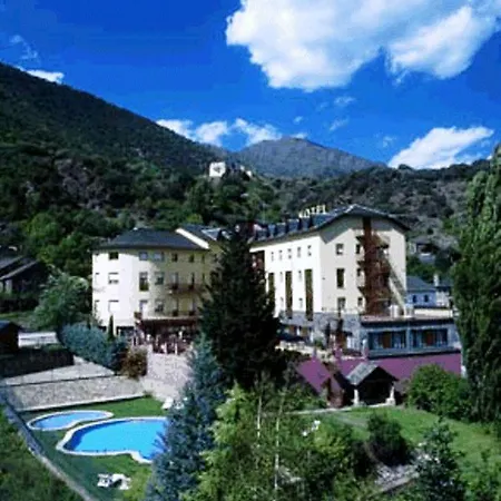 Cardos Hotel 2*